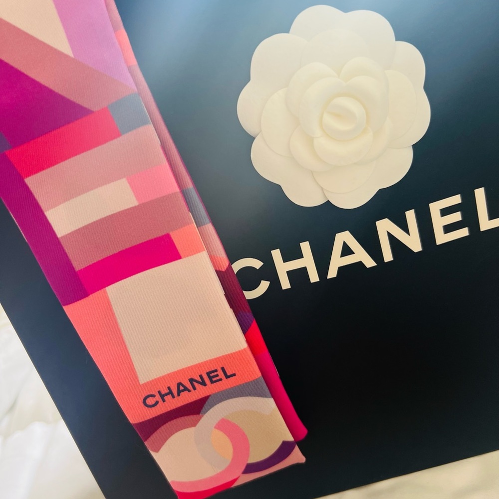 CHANEL Scarf (Brand New)